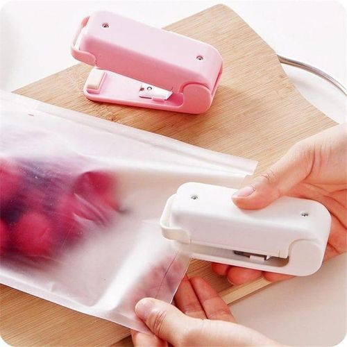 Battery powered mini sealing machine